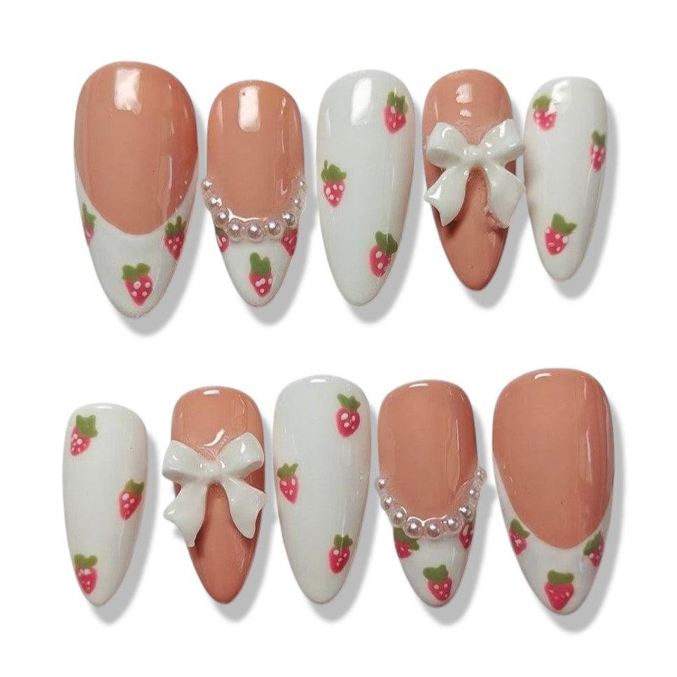 strawberry cupcake | press-ons